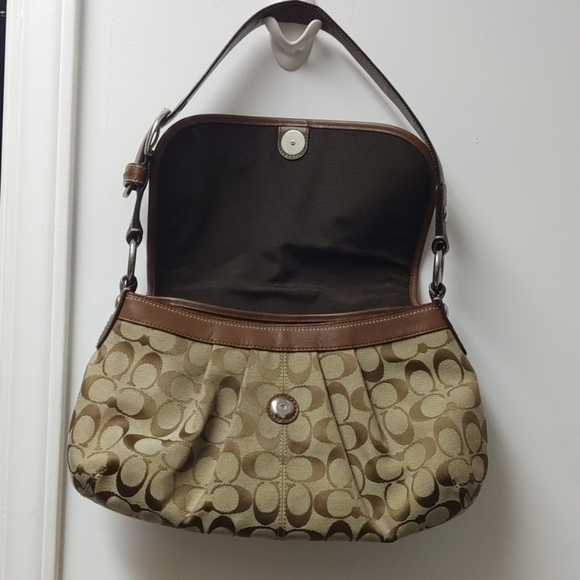 Coach purse - Picture 4 of 6